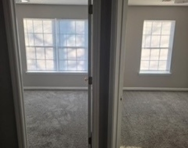 325 Brookview Drive - Photo Thumbnail 10