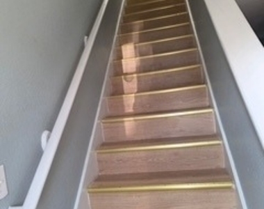 321 Brookview Drive - Photo Thumbnail 6