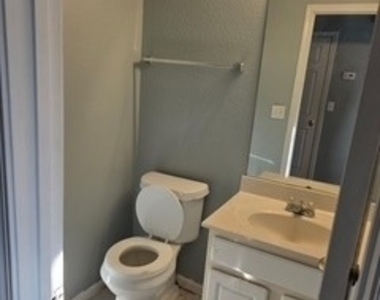 321 Brookview Drive - Photo Thumbnail 2