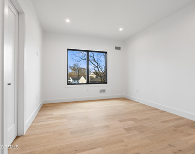 150 Ampere Avenue - Photo Thumbnail 25