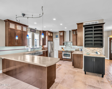 609 15th Avenue - Photo Thumbnail 15