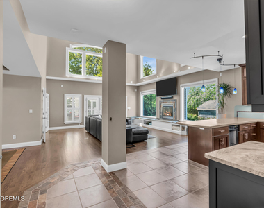 609 15th Avenue - Photo Thumbnail 8