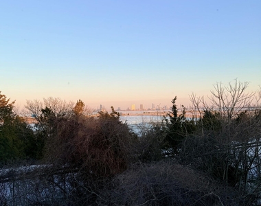 1511 Railroad Avenue - Photo Thumbnail 30