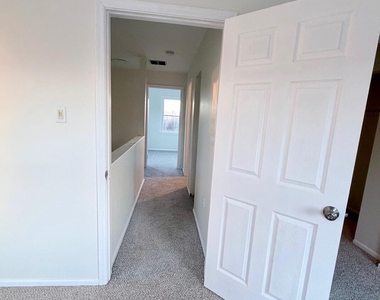 1511 Railroad Avenue - Photo Thumbnail 17