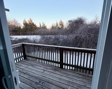 1511 Railroad Avenue - Photo Thumbnail 9