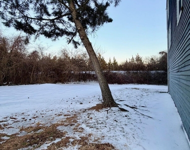 1511 Railroad Avenue - Photo Thumbnail 15