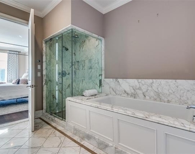 2555 N Pearl Street - Photo Thumbnail 13