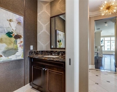 2555 N Pearl Street - Photo Thumbnail 17