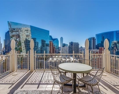 2555 N Pearl Street - Photo Thumbnail 18