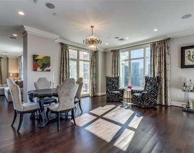 2555 N Pearl Street - Photo Thumbnail 7