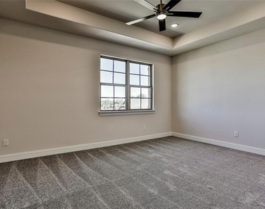 101 Gardenia Drive - Photo Thumbnail 11