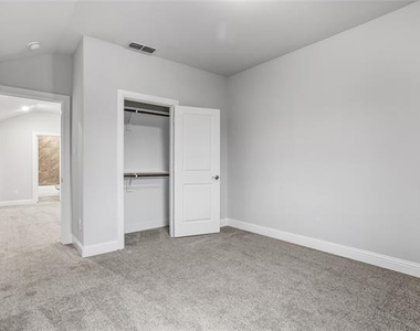101 Gardenia Drive - Photo Thumbnail 26