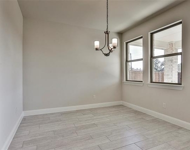101 Gardenia Drive - Photo Thumbnail 9
