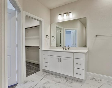 101 Gardenia Drive - Photo Thumbnail 14