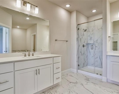 101 Gardenia Drive - Photo Thumbnail 13