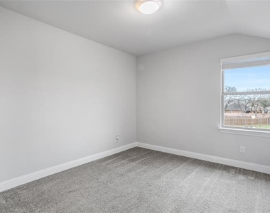 101 Gardenia Drive - Photo Thumbnail 25