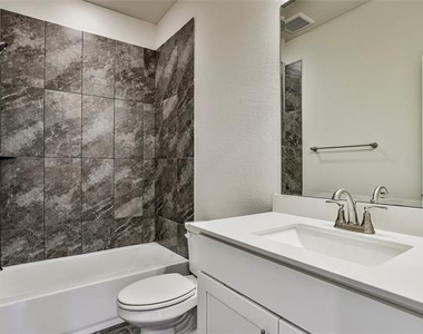 101 Gardenia Drive - Photo Thumbnail 17