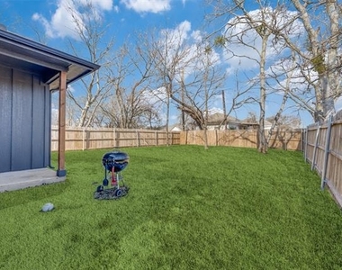 1429 E Odneal Street - Photo Thumbnail 10