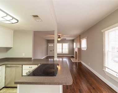 2226 W Rosedale Street S - Photo Thumbnail 5