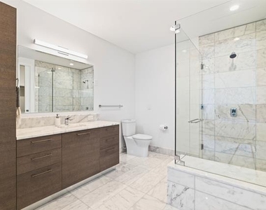 7901 Windrose Avenue - Photo Thumbnail 10