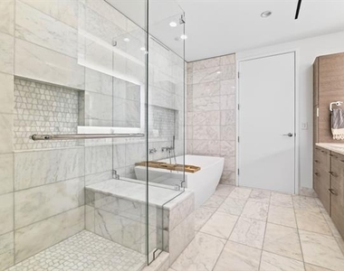 7901 Windrose Avenue - Photo Thumbnail 17