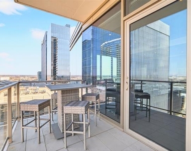 7901 Windrose Avenue - Photo Thumbnail 20