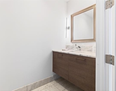 7901 Windrose Avenue - Photo Thumbnail 8