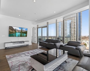 7901 Windrose Avenue - Photo Thumbnail 2