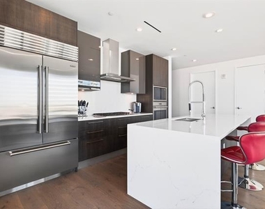 7901 Windrose Avenue - Photo Thumbnail 5