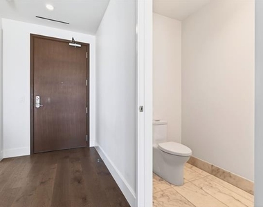 7901 Windrose Avenue - Photo Thumbnail 7