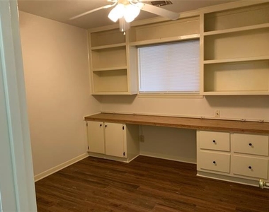1402 S Cliff Street - Photo Thumbnail 6