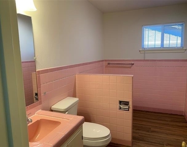 1402 S Cliff Street - Photo Thumbnail 7