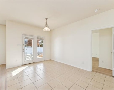 9108 Blackstone Drive - Photo Thumbnail 4