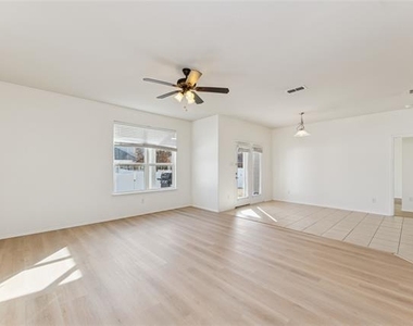 9108 Blackstone Drive - Photo Thumbnail 6