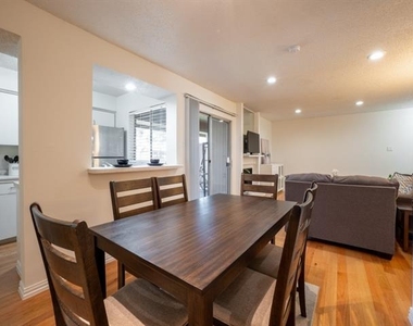 5132 Amesbury Drive - Photo Thumbnail 12