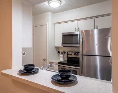 5132 Amesbury Drive - Photo Thumbnail 15