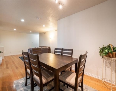 5132 Amesbury Drive - Photo Thumbnail 11