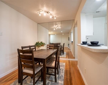 5132 Amesbury Drive - Photo Thumbnail 10