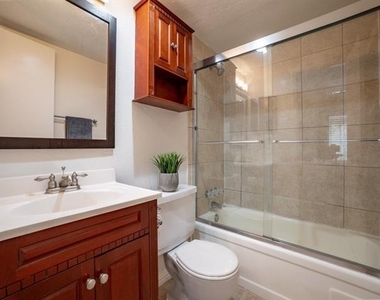5132 Amesbury Drive - Photo Thumbnail 21