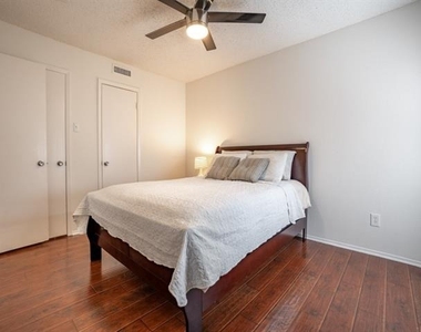 5132 Amesbury Drive - Photo Thumbnail 17