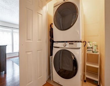 5132 Amesbury Drive - Photo Thumbnail 23