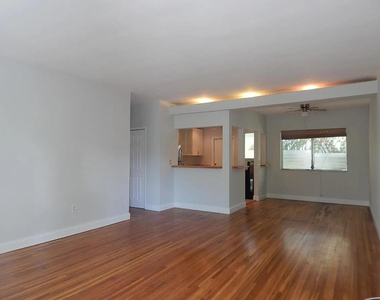 1200 Marseille Drive - Photo Thumbnail 7