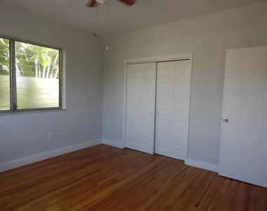 1200 Marseille Drive - Photo Thumbnail 8