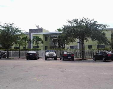 1200 Marseille Drive - Photo Thumbnail 3