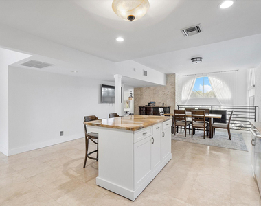 1421 Ponce De Leon - Photo Thumbnail 8
