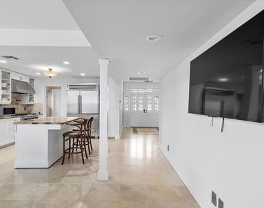 1421 Ponce De Leon - Photo Thumbnail 5