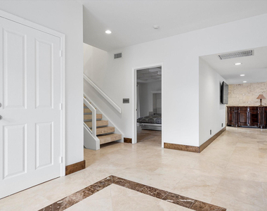 1421 Ponce De Leon - Photo Thumbnail 32