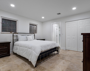 1421 Ponce De Leon - Photo Thumbnail 59