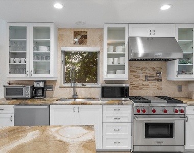 1421 Ponce De Leon - Photo Thumbnail 15