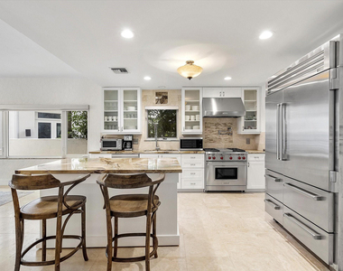 1421 Ponce De Leon - Photo Thumbnail 14